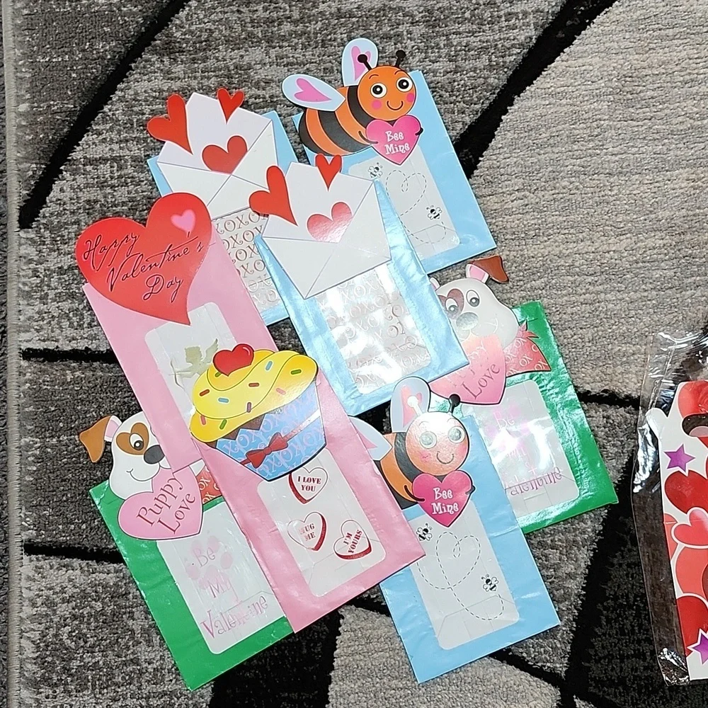 VINTAGE VALENTINES GIFT/SNACK BAGS  GIFT WRAP DOILIES PAPER BASKEST BUNDLE